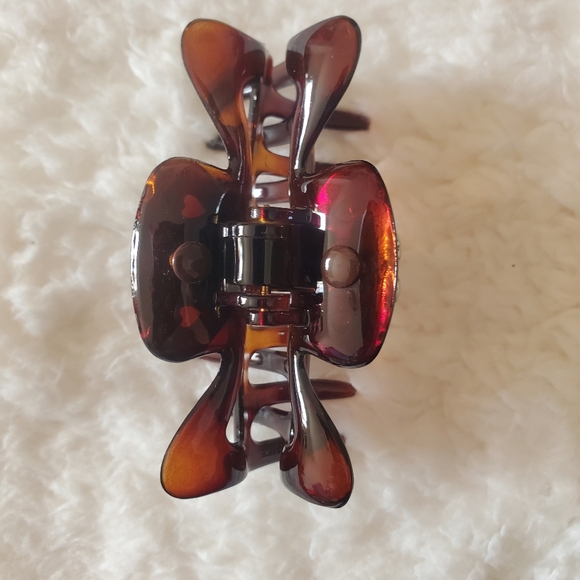 BRIGHTON HAIRCLIP with Hearts and BRIGHTON Heart Charm. - Picture 6 of 7